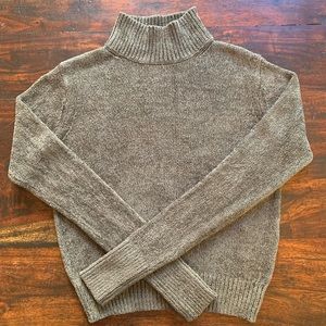 Aritzia Wilfred Medium Chenille Green Sweater